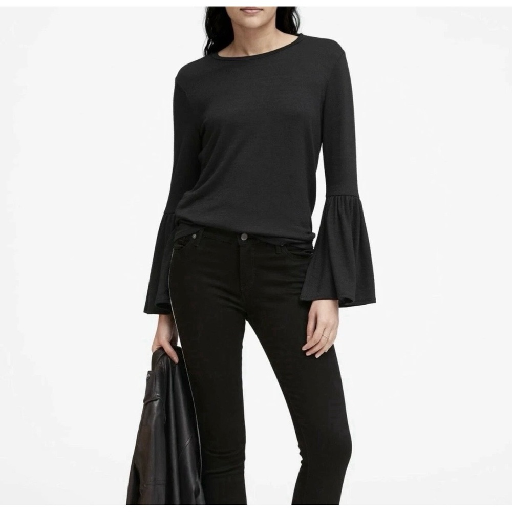 Banana Republic Women’s Black Bell Sleeve Blouse Chic Classy Chic Party XS